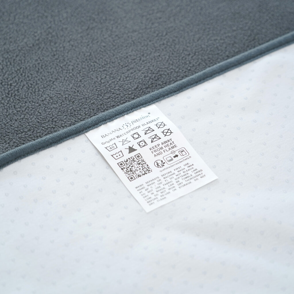 GripMe Waterproof Blanket